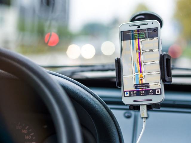 Waze : la meilleure appli GPS et son modèle économique Comment Waze gagne de l'argent tout en restant gratuit pour ses utilisateurs